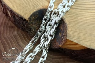 Silver anchor chain with additional links and edges, фото